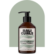 Bali Curls Moisturising Conditioner Produktabbildung vor Grünem Bogen mit transparentem Hintergrund