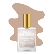 Bali Bronze Sunkissed Face Spray Produktabbildung vor welliger bronze form auf transparentem Hintergrund