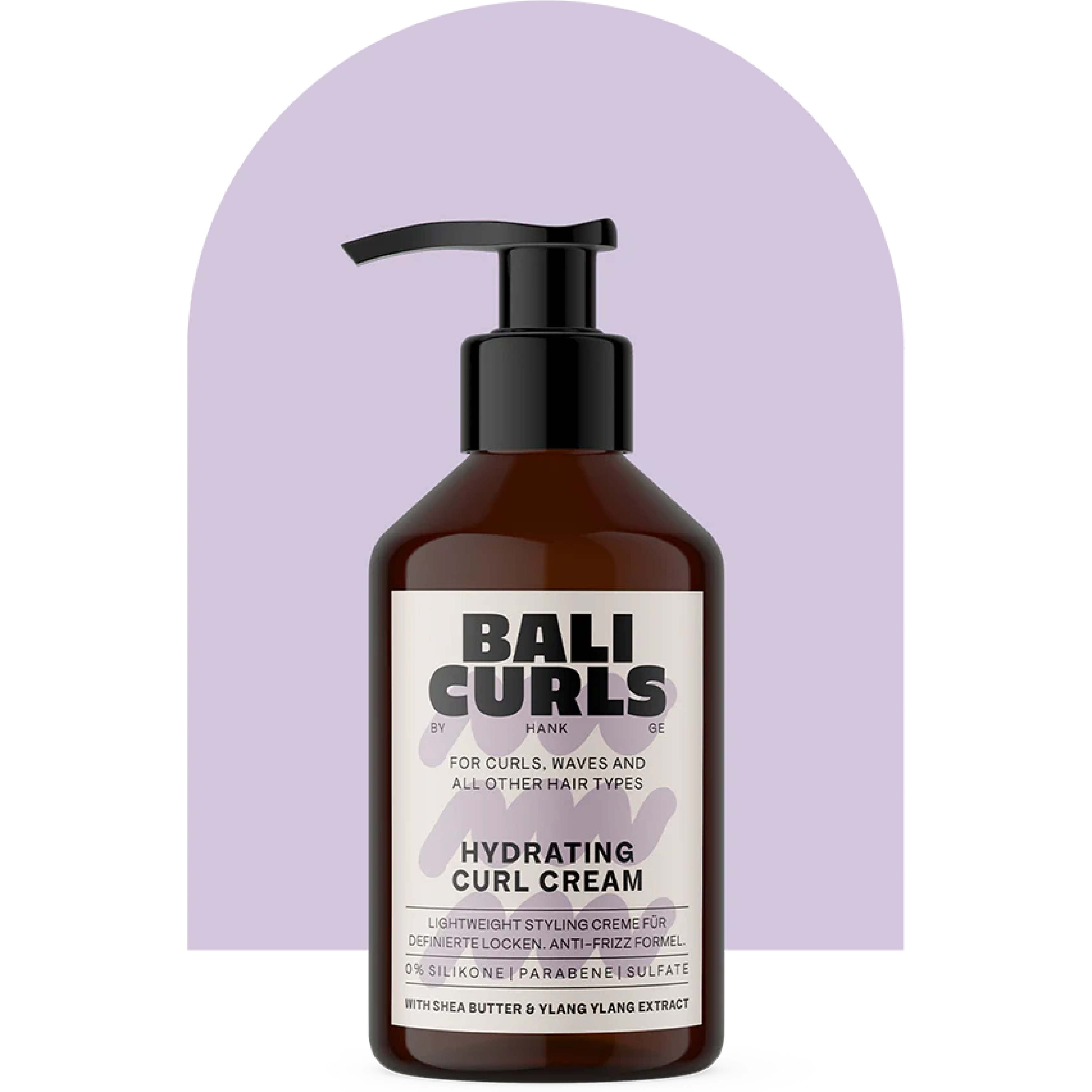 Bali Curls Hydrating Curl Cream Produktabbildung vor Lavendel farbenem Bogen mit Transparentem Hintergrund