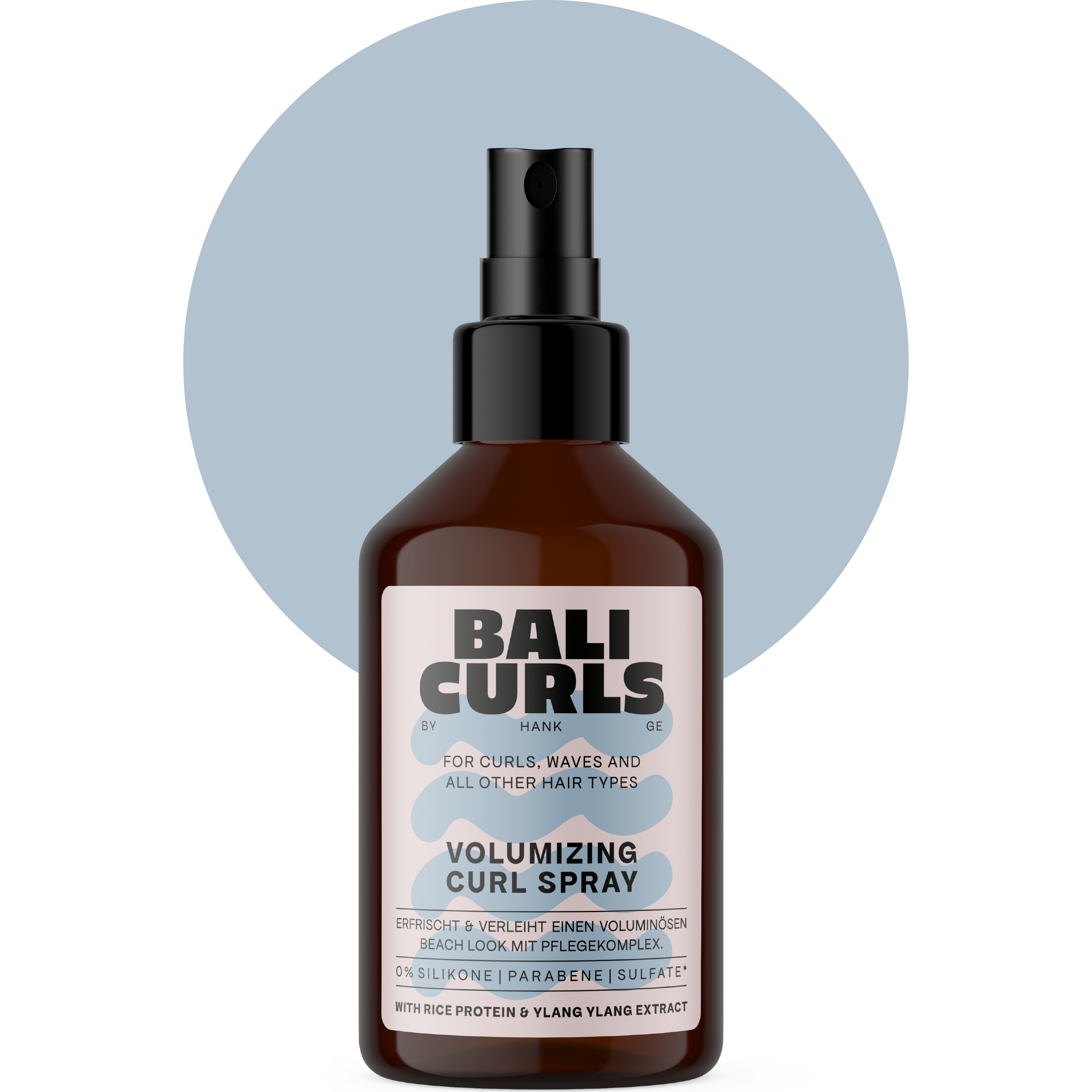 Bali Curls Volumizing Curl Spray Produktabbildung vor einem blauen Kreis mit transparentem Hintergrund