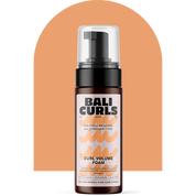 Bali Curls Curl Volume Foam Produktabbildung vor orangefarbener Bogenform 